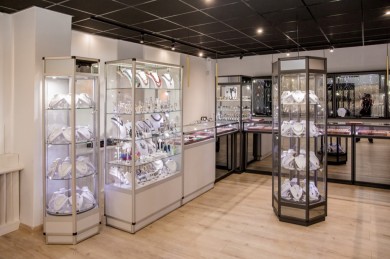 003